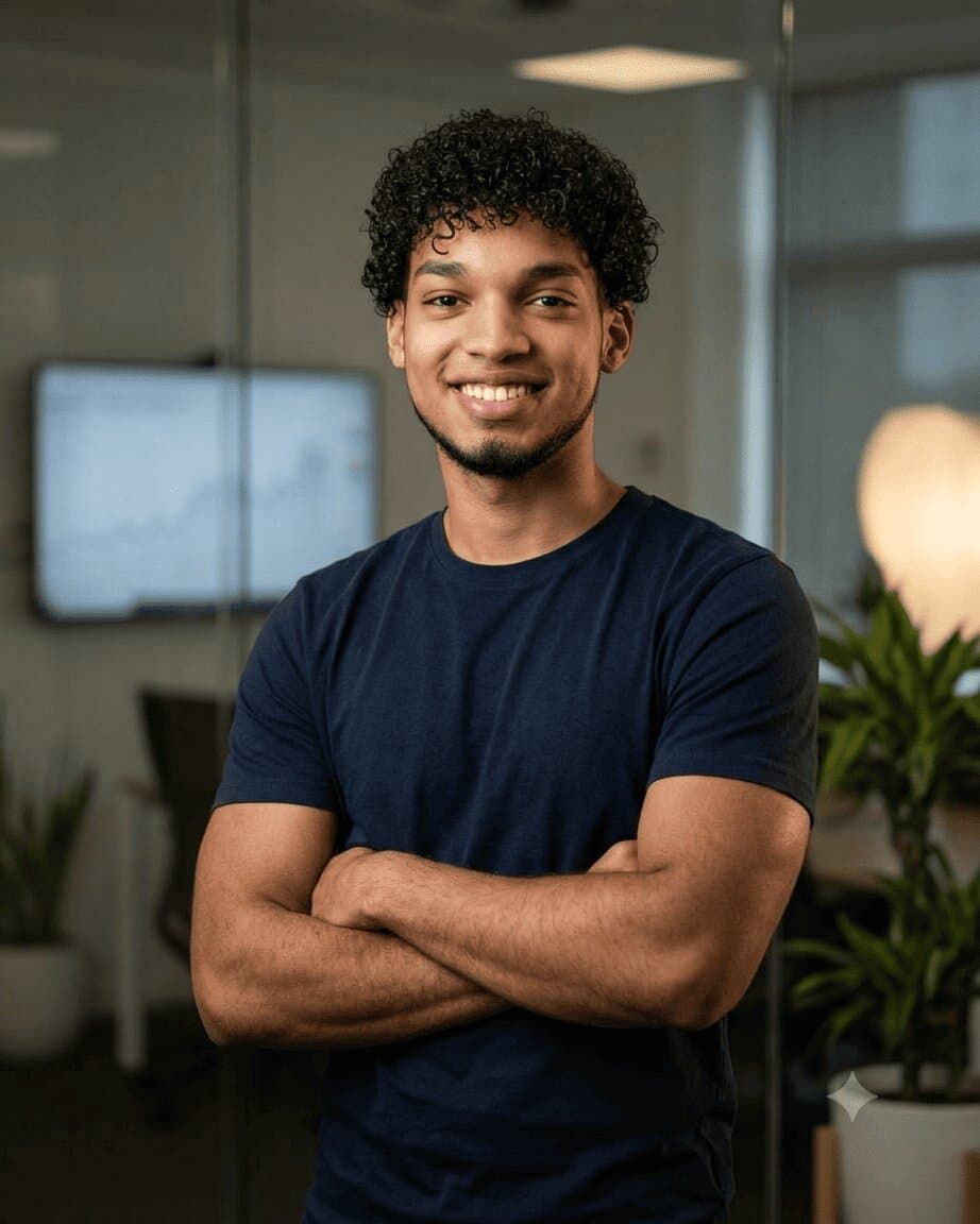 Portrait of Tomás Crespo, founder of Crespo Digital